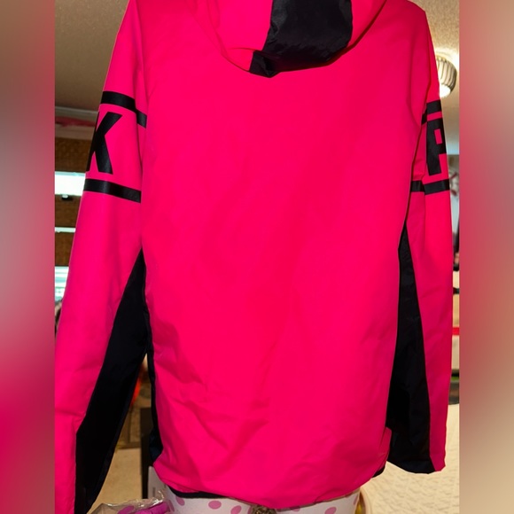🩷VS PINK LIMITED EDITION ANORAK HOODIE🩷 - Picture 3 of 12